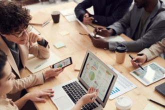 Digital tools for collaboration and effective communication between students and teachers