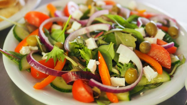 Protein salad recipes: ideas for light meals, fitness